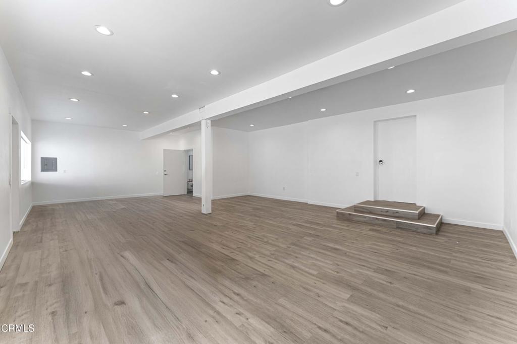 2800 E Walnut Street Property Photo 9