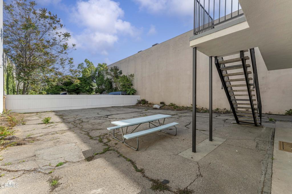 2800 E Walnut Street Property Photo 28