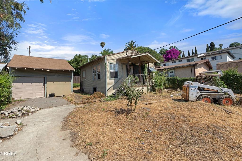 3741 Locke Avenue Property Photo 1