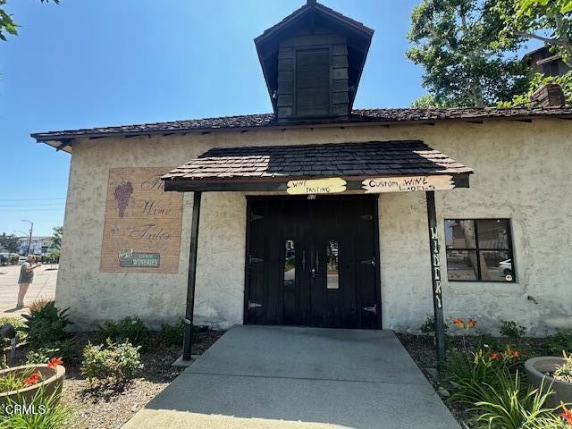 8916 Foothill Boulevard Property Photo 6