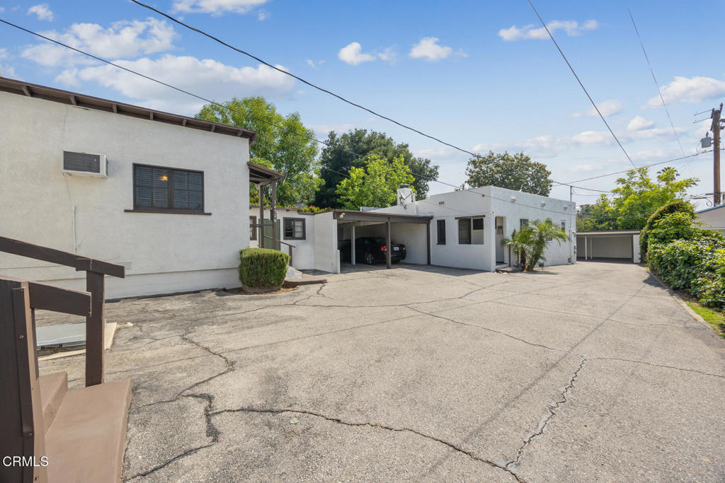 1430 Pepper Drive Property Photo 3