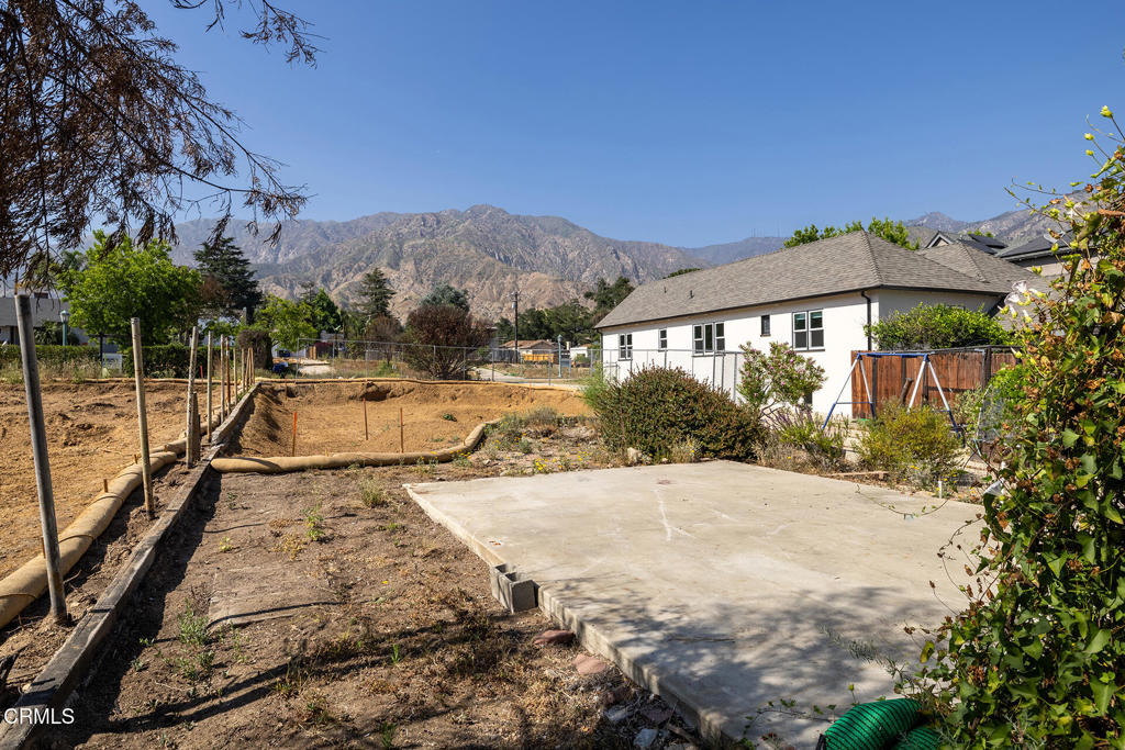 1738 La Paz Road Property Photo