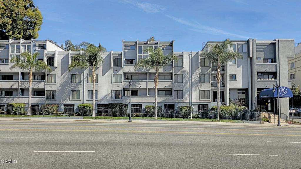 1940 N Highland Avenue 10 Property Photo 1