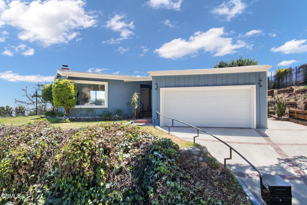 3345 Rubio Crest Drive Property Photo 2