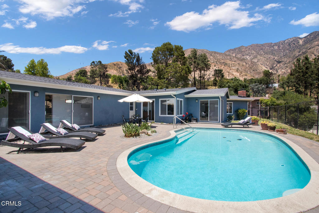3345 Rubio Crest Drive Property Photo 3
