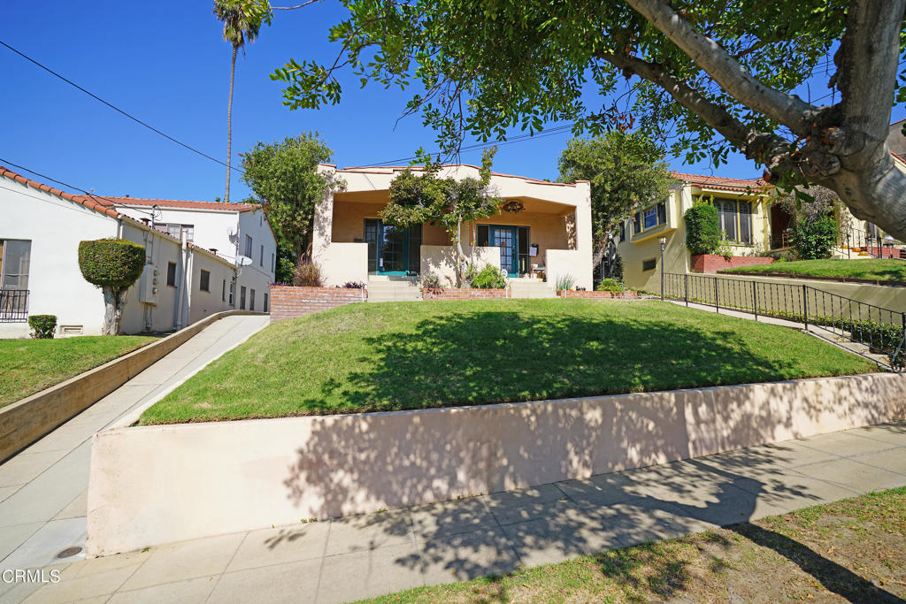 1104 Maple Street Property Photo 1