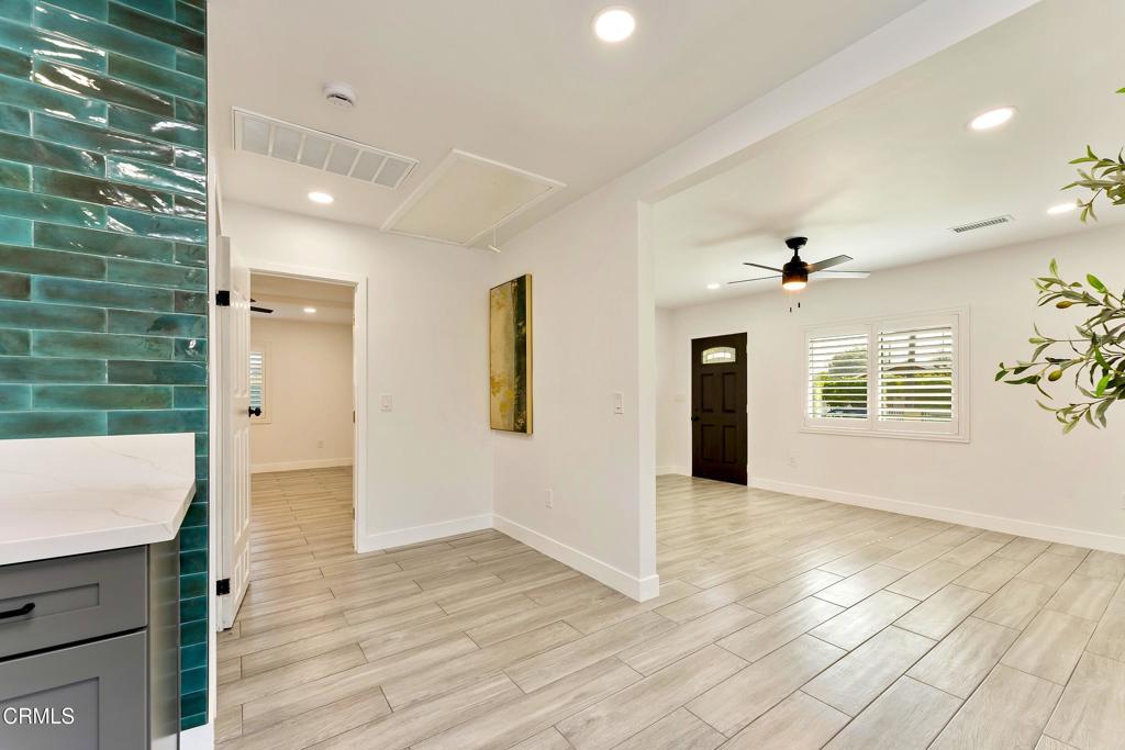 1121 La Puerta Street Property Photo 1