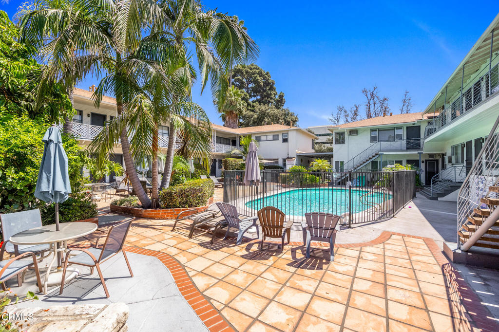 275 N Garfield Avenue Property Photo 1