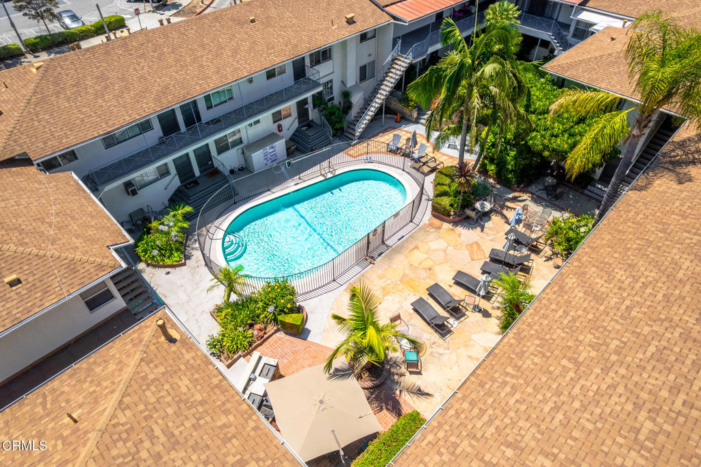 275 N Garfield Avenue Property Photo 7