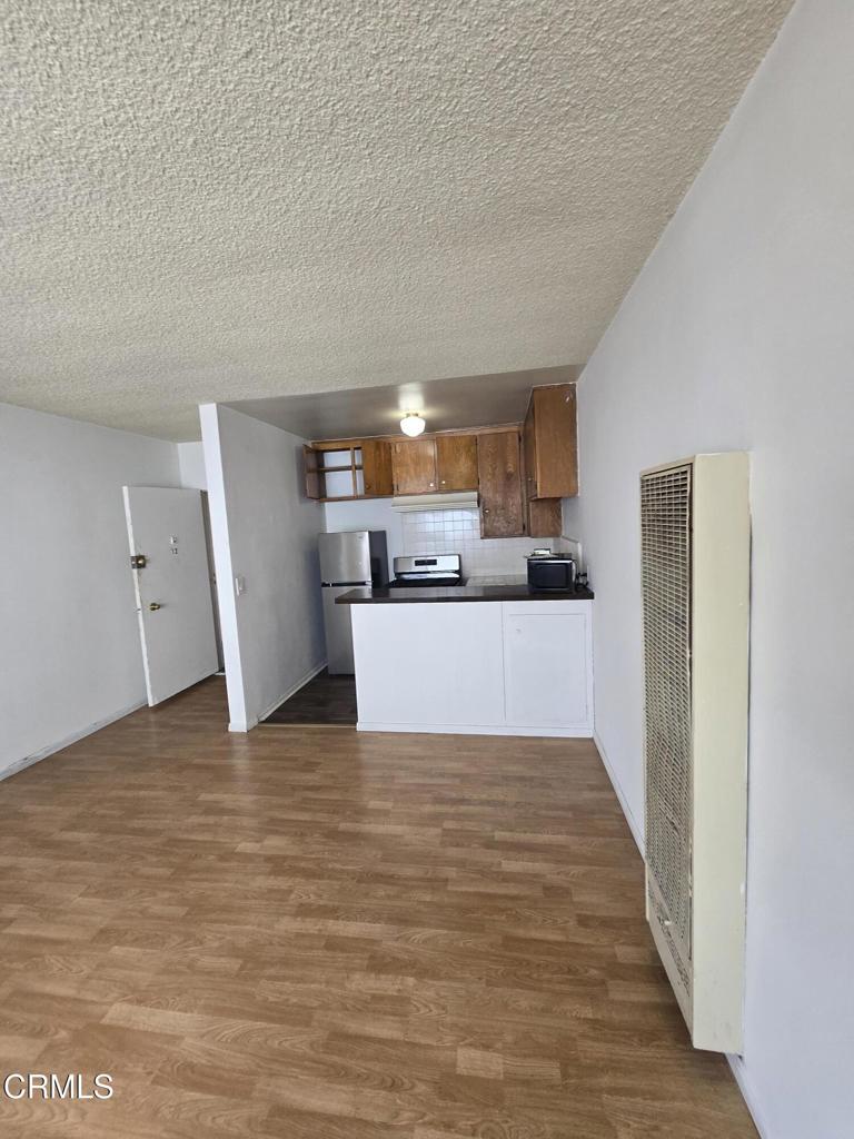 811 N Mariposa Avenue 12 Property Photo 1