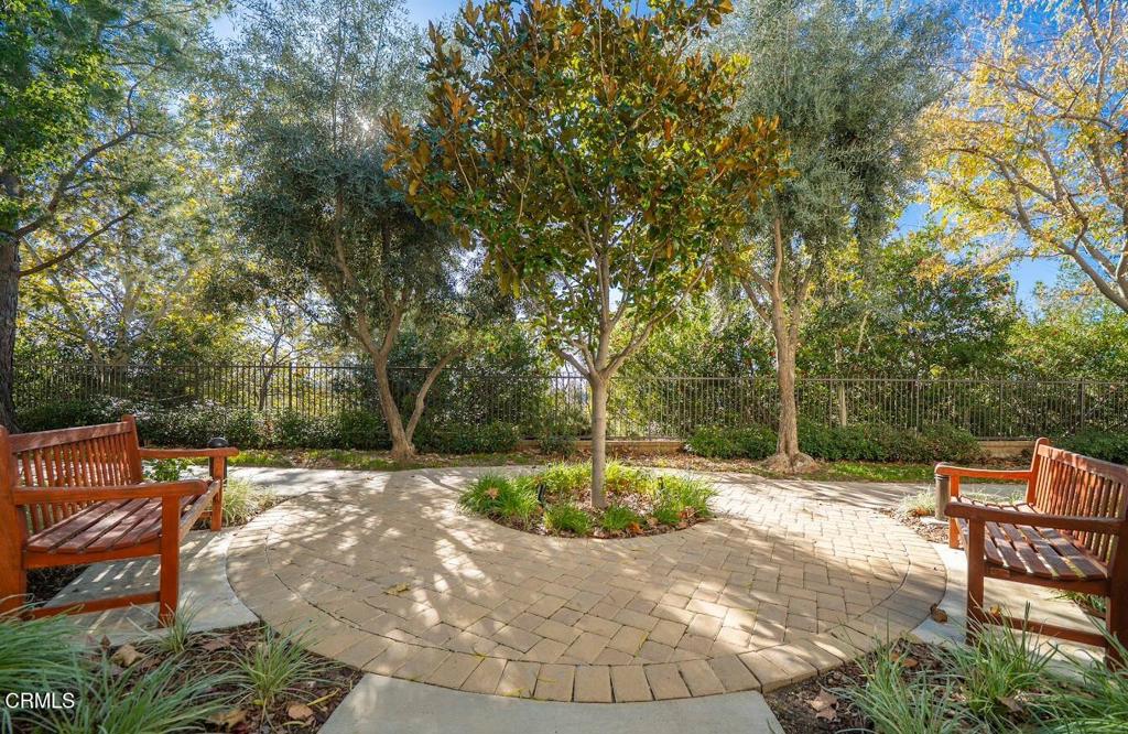27285 Blue Spruce Place Property Photo 6
