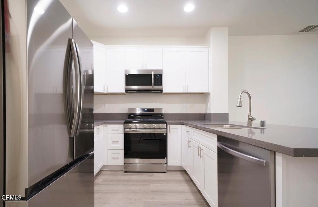 27285 Blue Spruce Place Property Photo 11