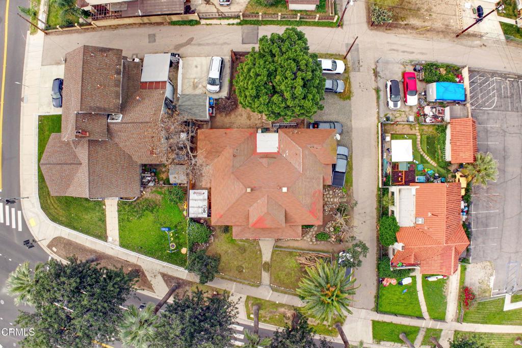 714 E Grand Boulevard Property Photo 2