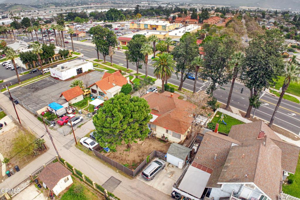714 E Grand Boulevard Property Photo 6