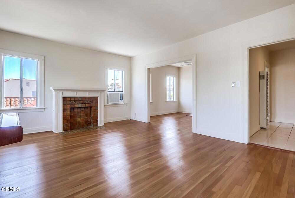 833 835 N Ridgewood Place Property Photo 7