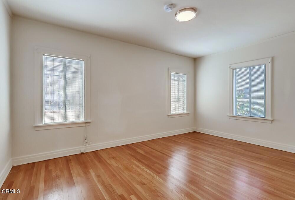 833 835 N Ridgewood Place Property Photo 11
