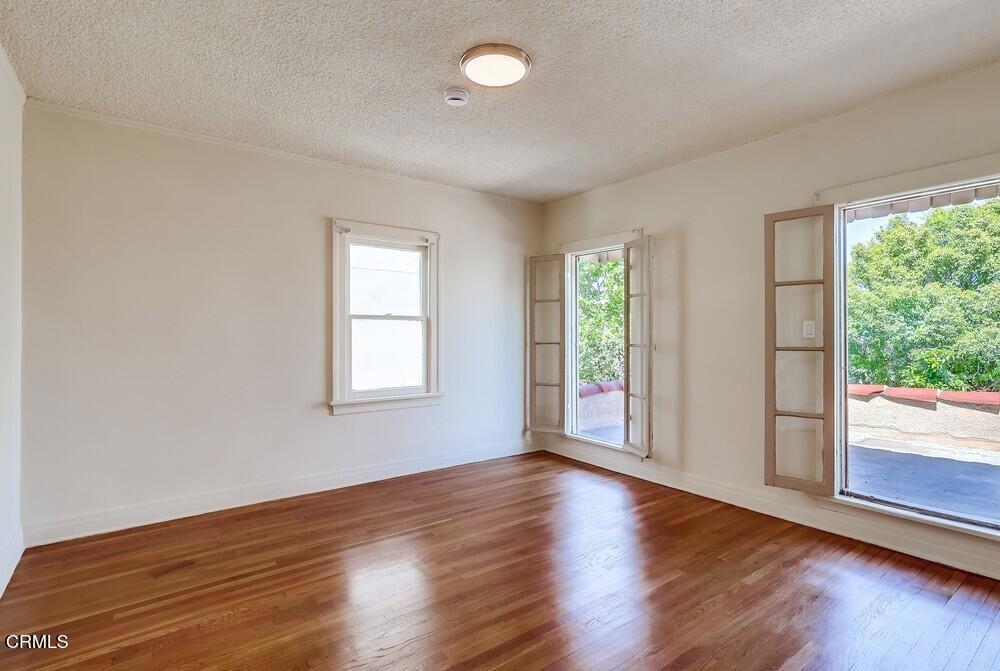 833 835 N Ridgewood Place Property Photo 15