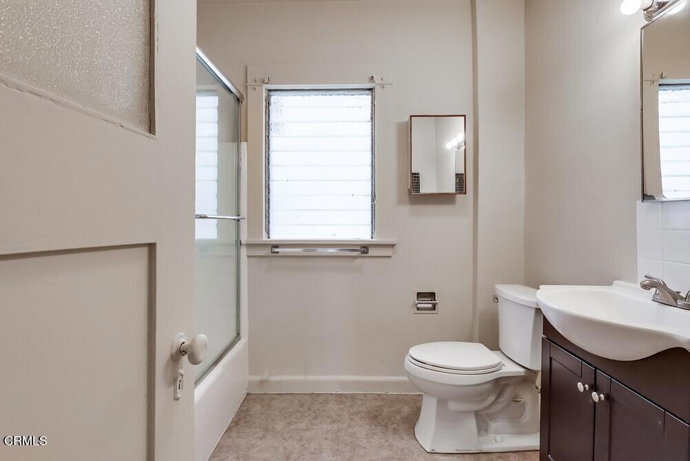 833 835 N Ridgewood Place Property Photo 19