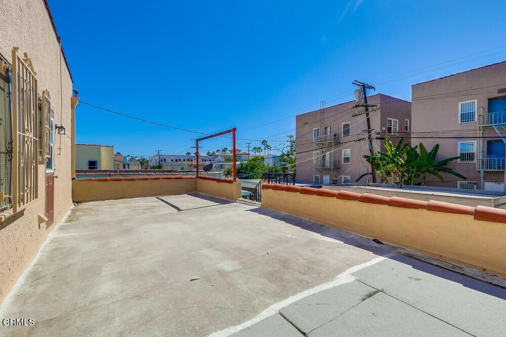 833 835 N Ridgewood Place Property Photo 26