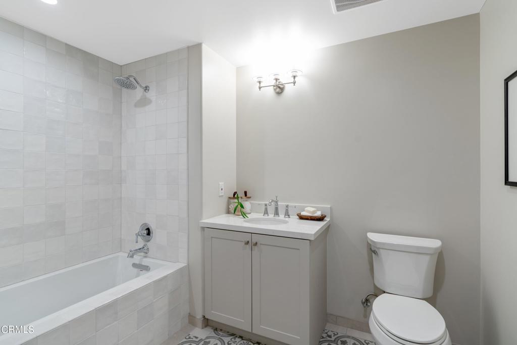 88 N Oakland Avenue 202 Property Photo 44