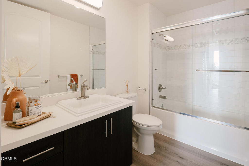 124 W Colorado Street 302 Property Photo 61