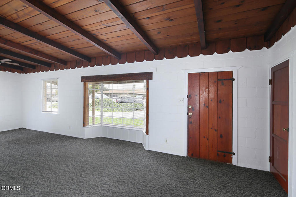 14308 Broadway Property Photo 5