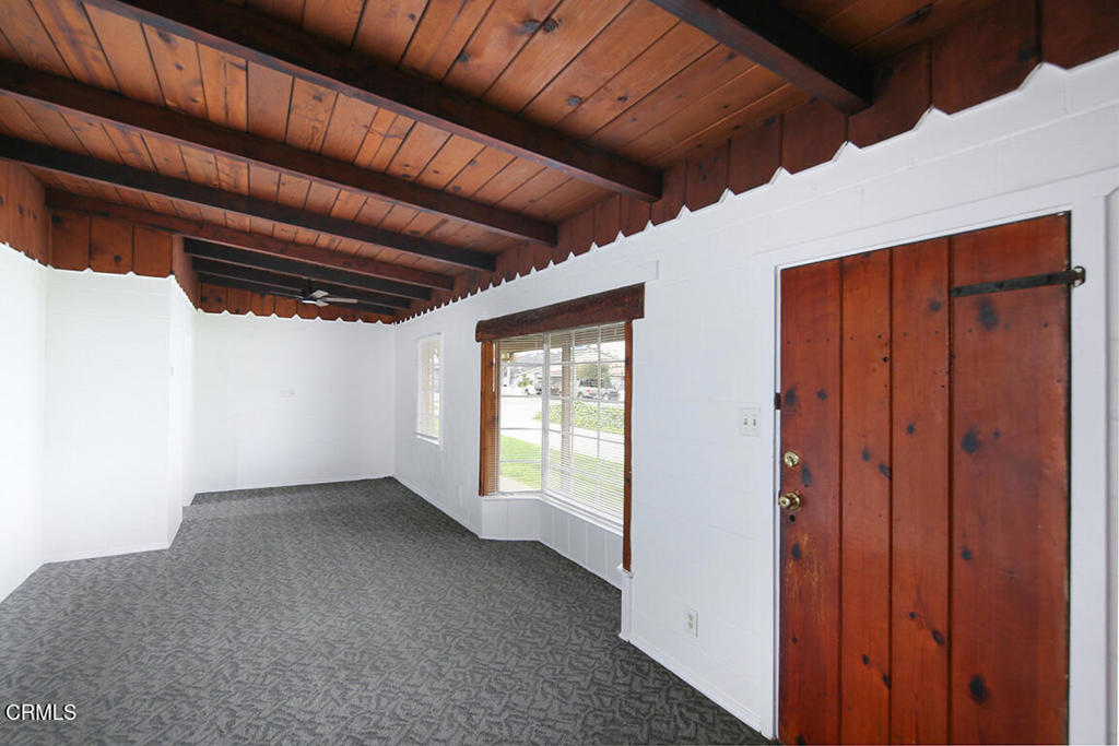 14308 Broadway Property Photo 6