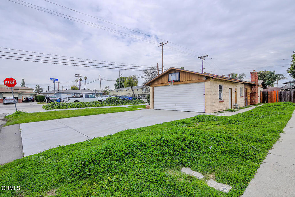 14308 Broadway Property Photo 19