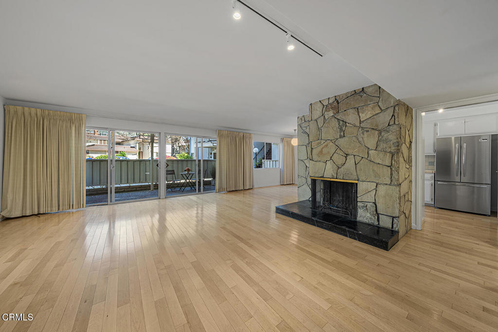 389 Cliff Drive 1 Property Photo 7