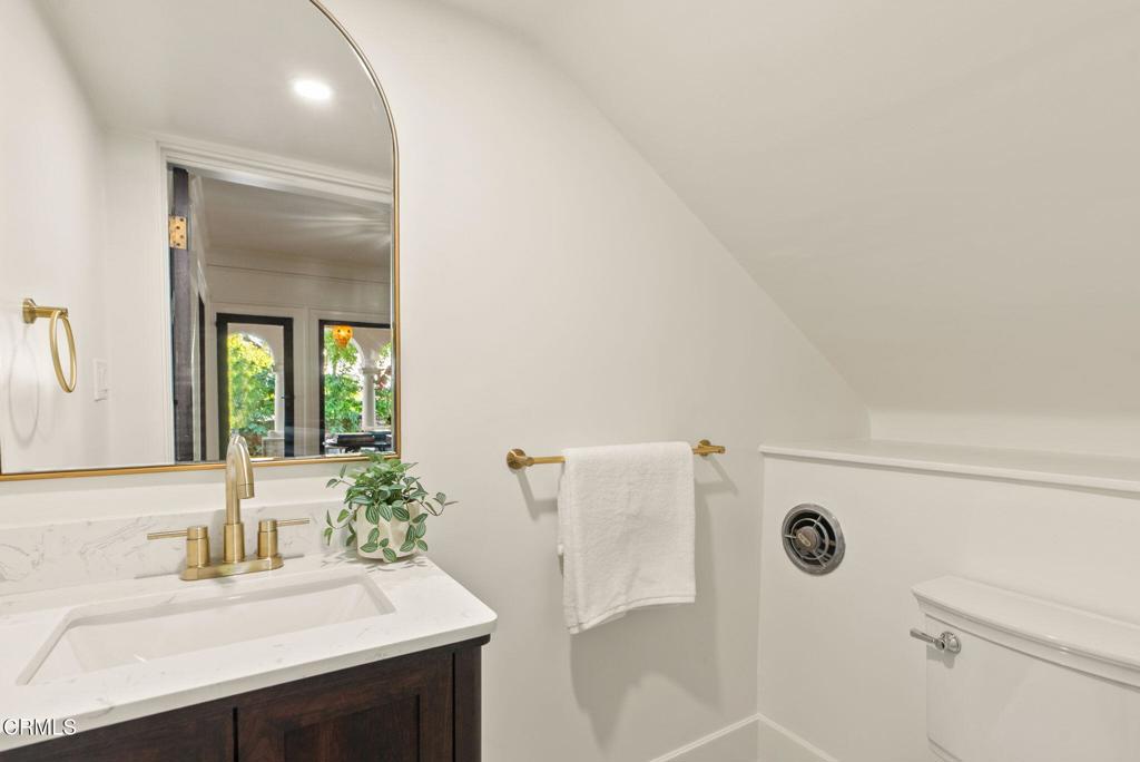 203 Oaklawn Avenue Property Photo 14