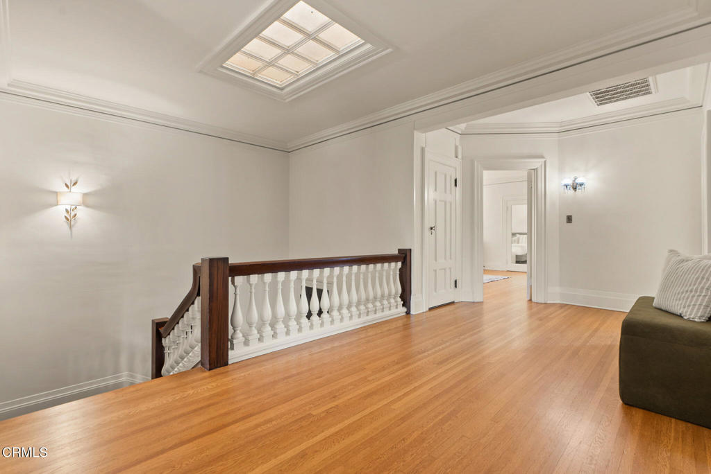 203 Oaklawn Avenue Property Photo 28