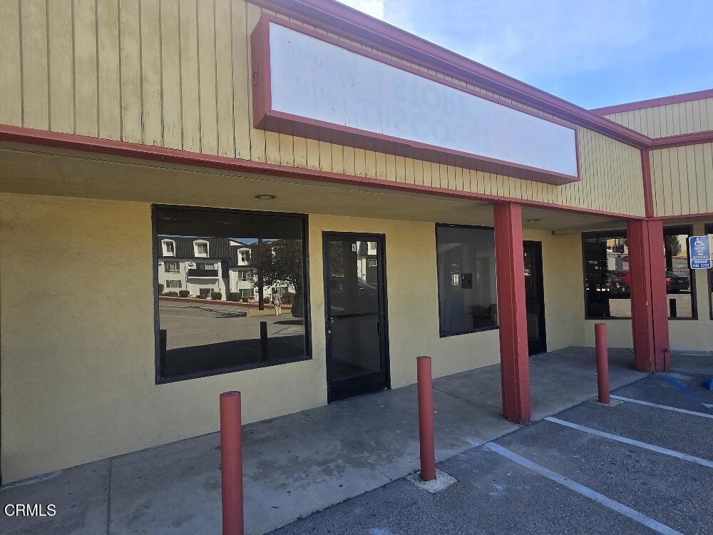 4050 La Crescenta Avenue B Property Photo 1