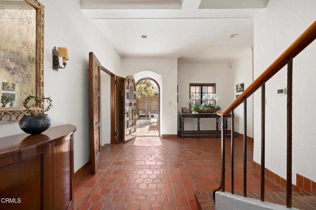 1275 Hillcrest Avenue Property Photo 4