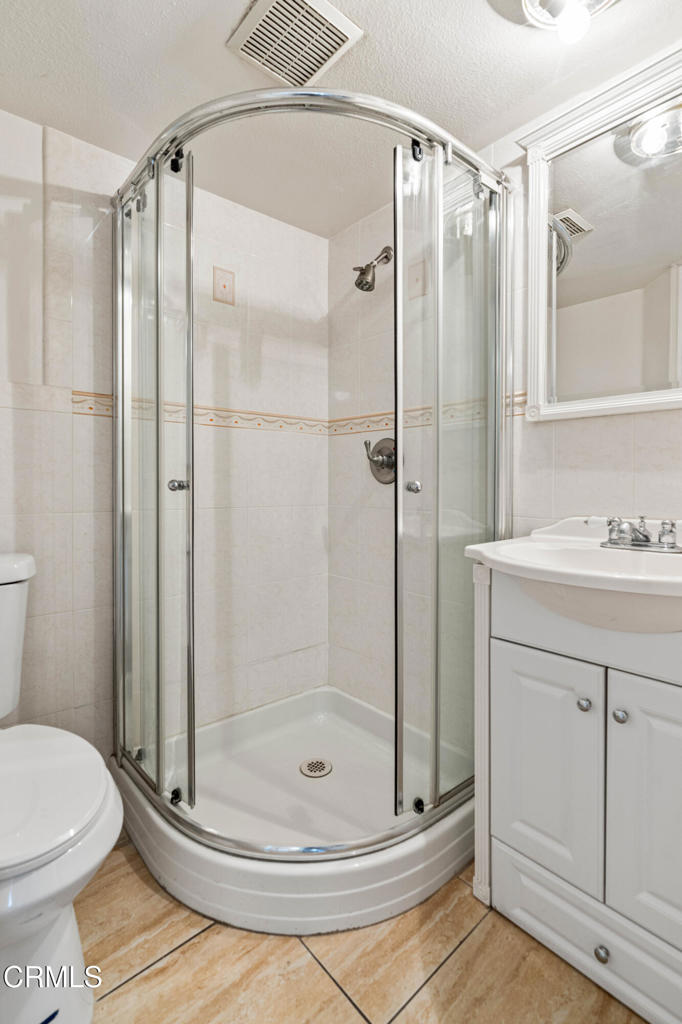 907 W Mission Road B Property Photo 12