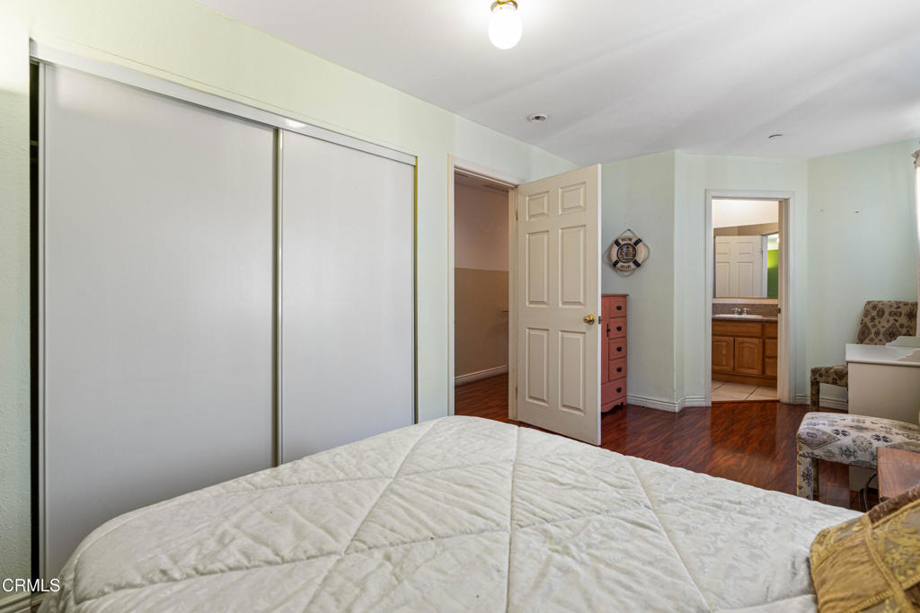 907 W Mission Road B Property Photo 14