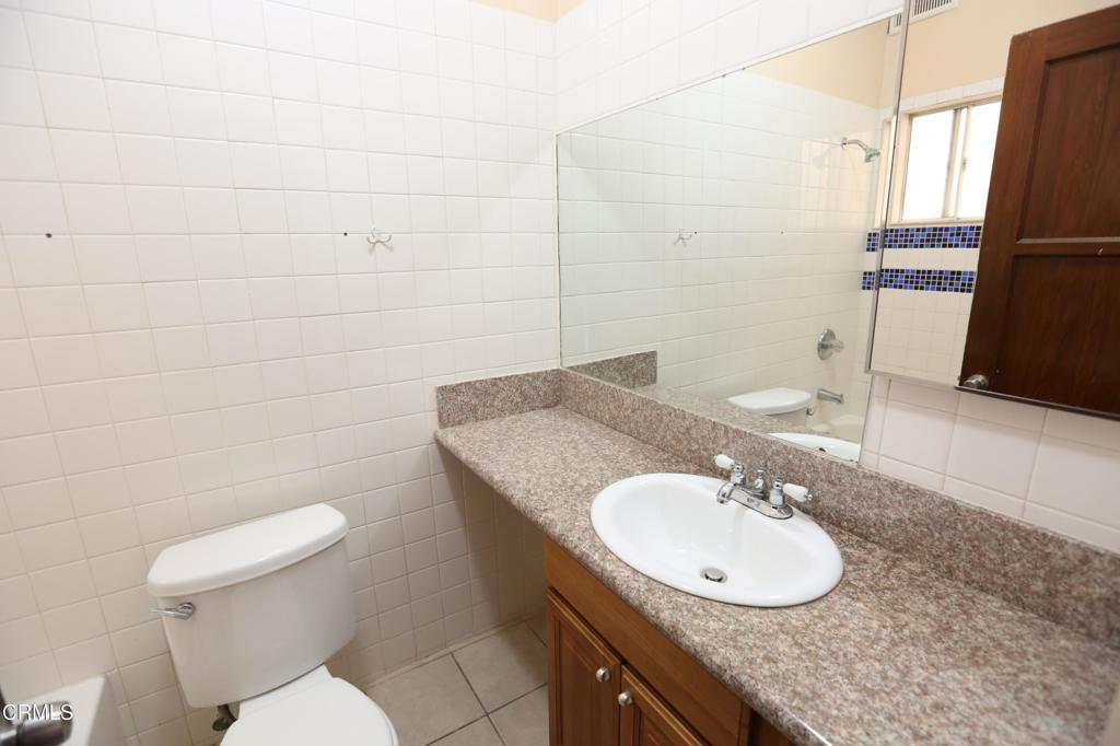 126 S Olive Avenue D Property Photo 8