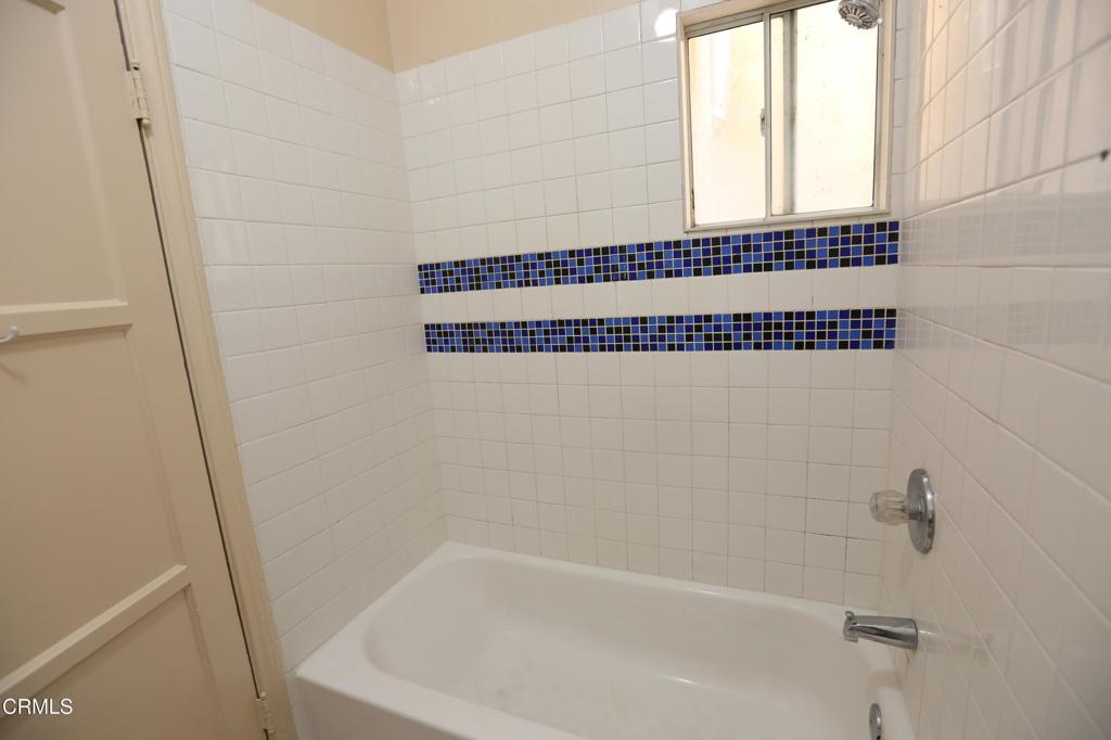 126 S Olive Avenue D Property Photo 9