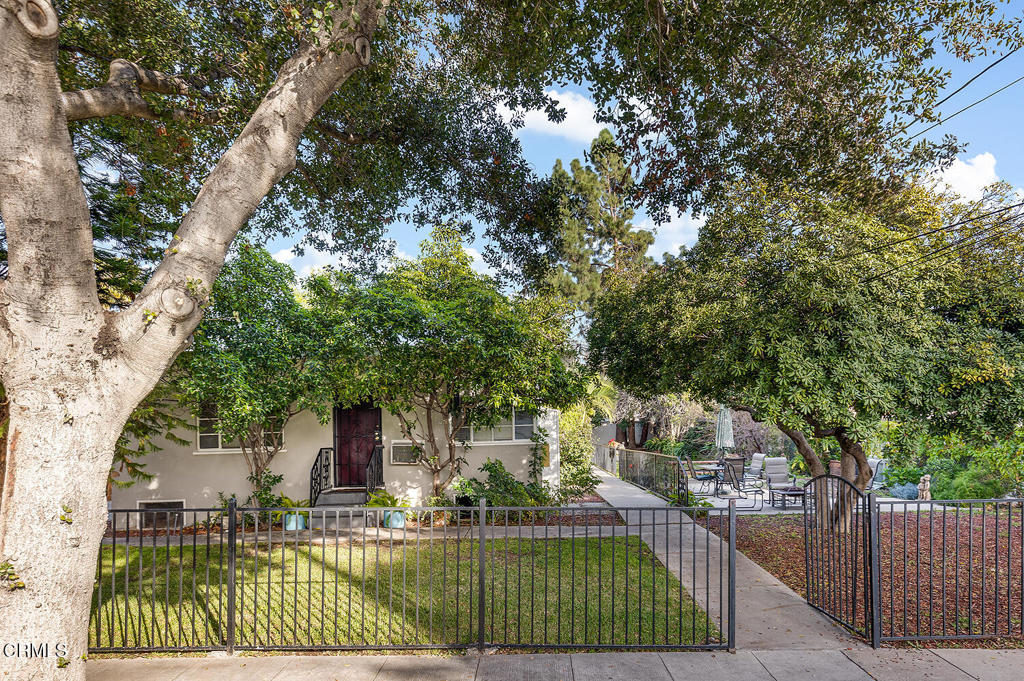 1500 Navarro Avenue Property Photo 1