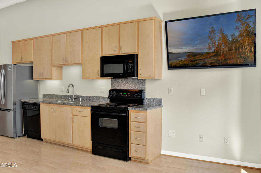 175 S Lake Avenue 406 Property Photo 12