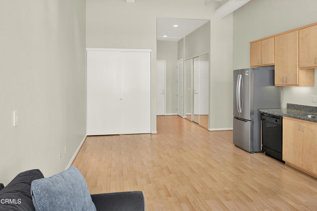 175 S Lake Avenue 406 Property Photo 14