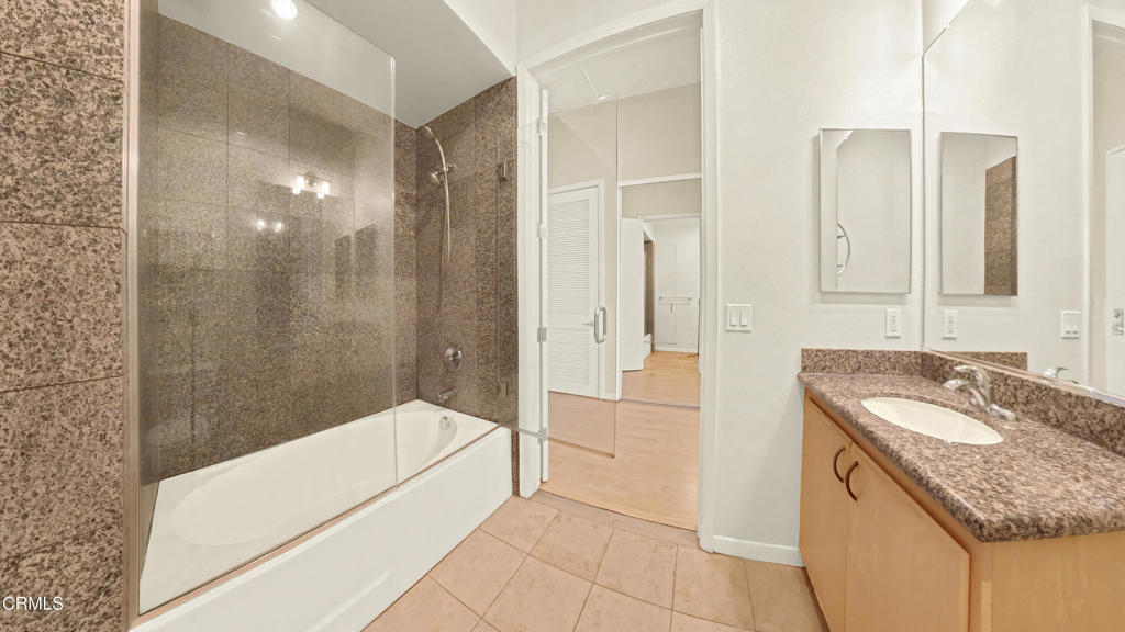 175 S Lake Avenue 406 Property Photo 18