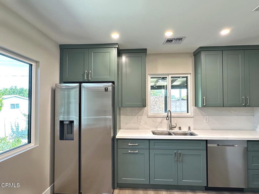 16744 Ludlow Street Property Photo 6
