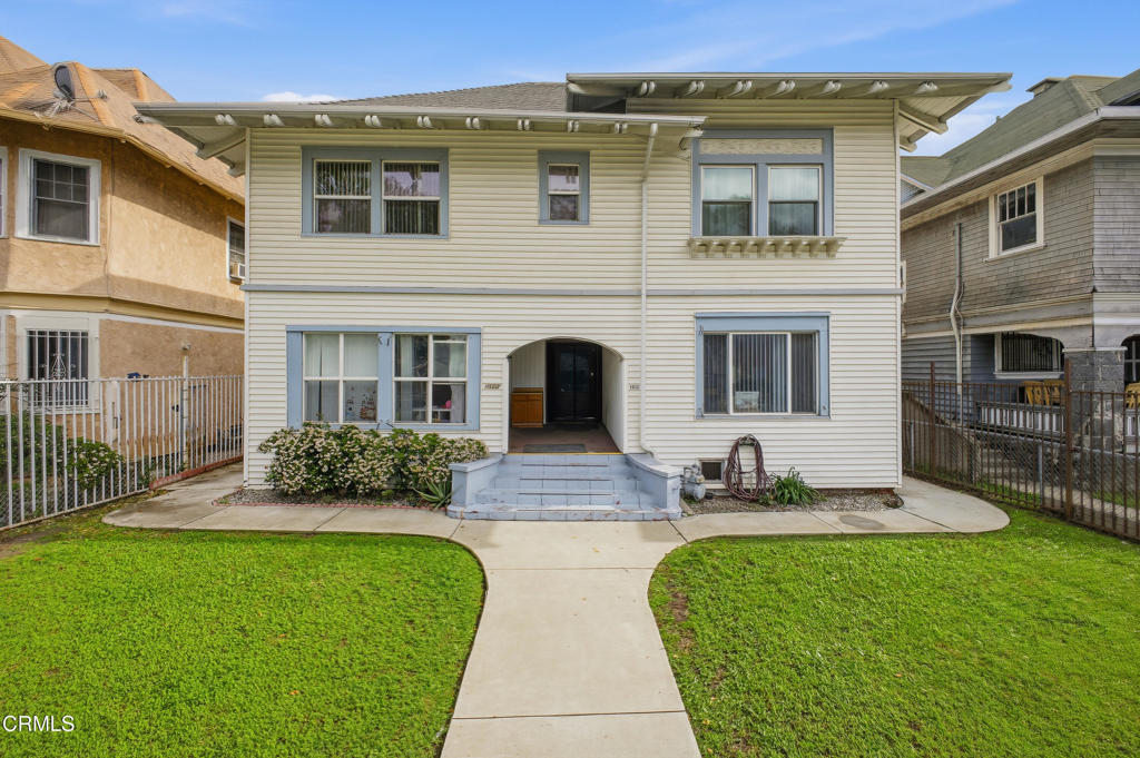 1032 S Westlake Avenue Property Photo 1