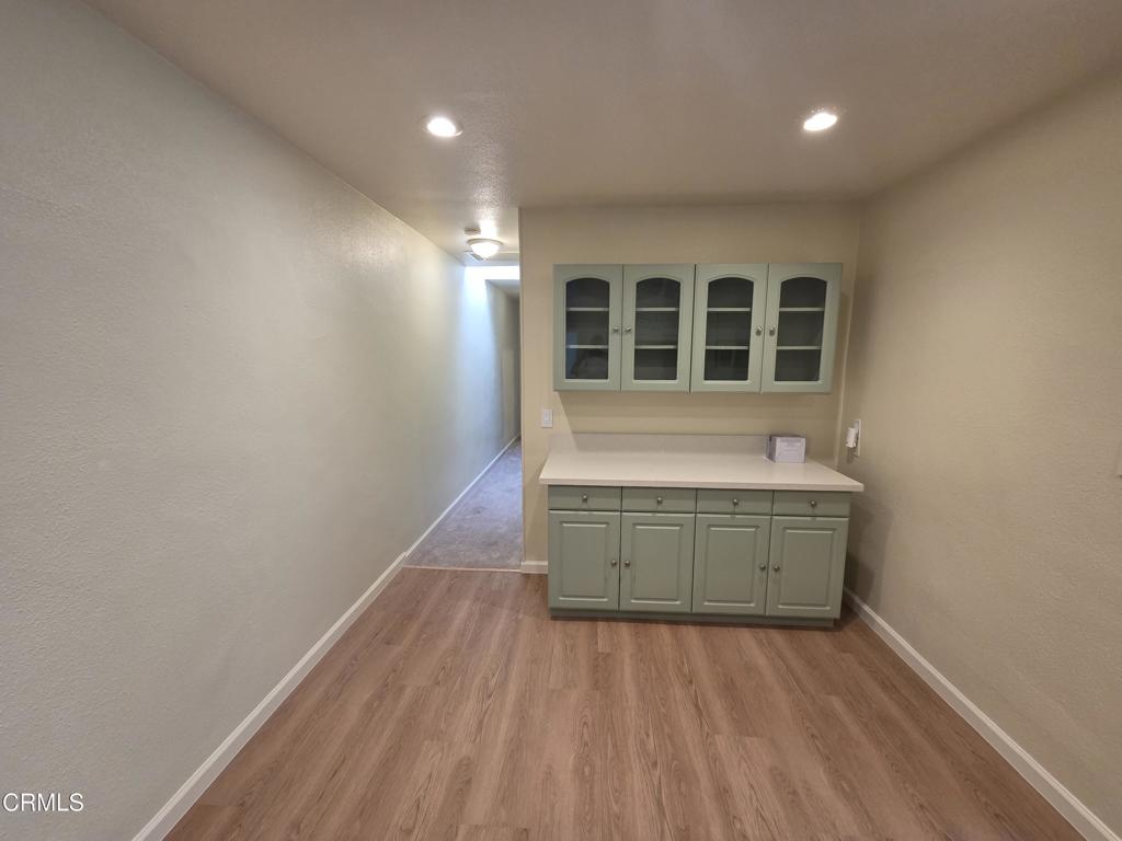 407 S Verdugo Road Property Photo 24