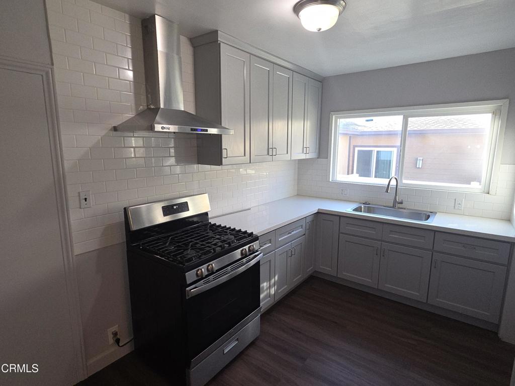 407 S Verdugo Road Property Photo 35
