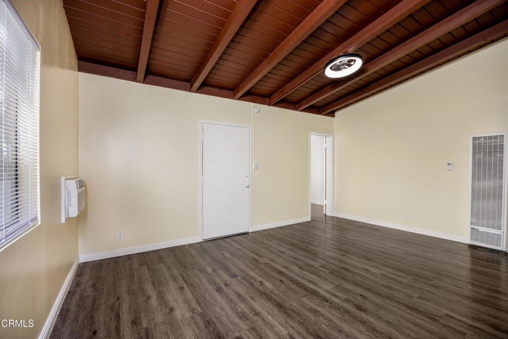 3620 S Budlong Avenue Property Photo 26