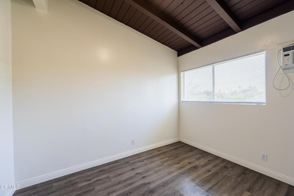 3620 S Budlong Avenue Property Photo 29