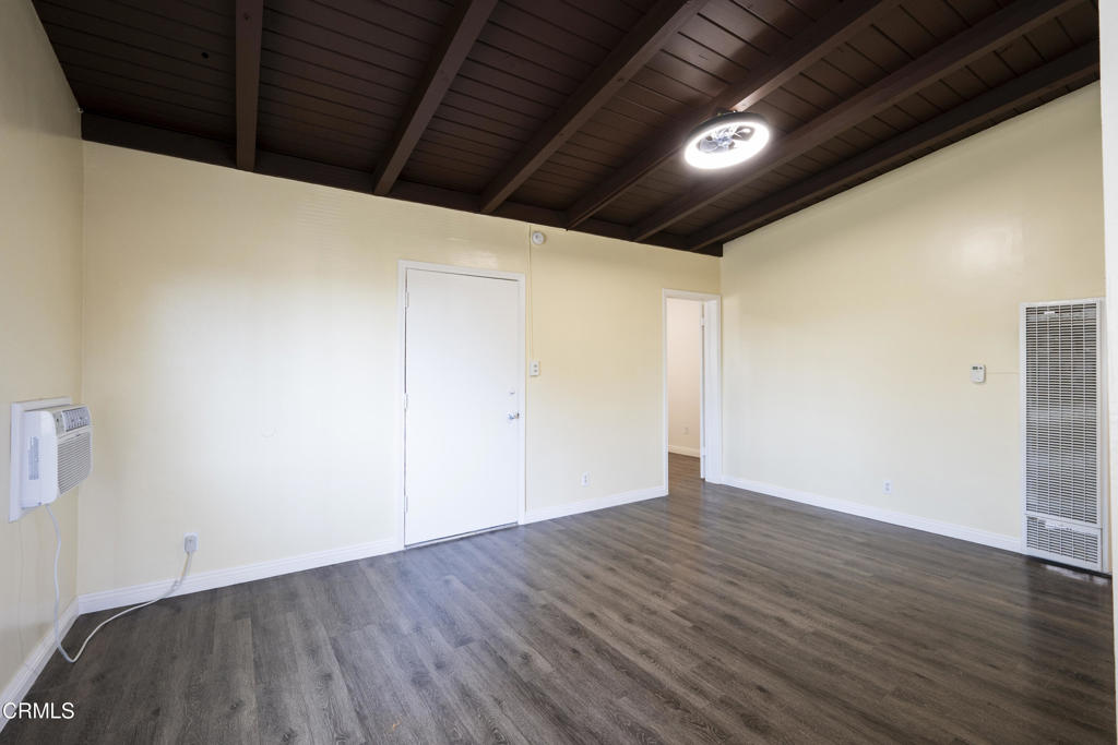 3620 S Budlong Avenue Property Photo 31