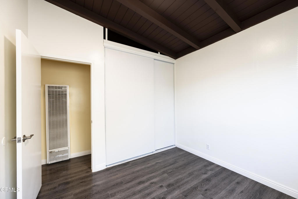 3620 S Budlong Avenue Property Photo 37