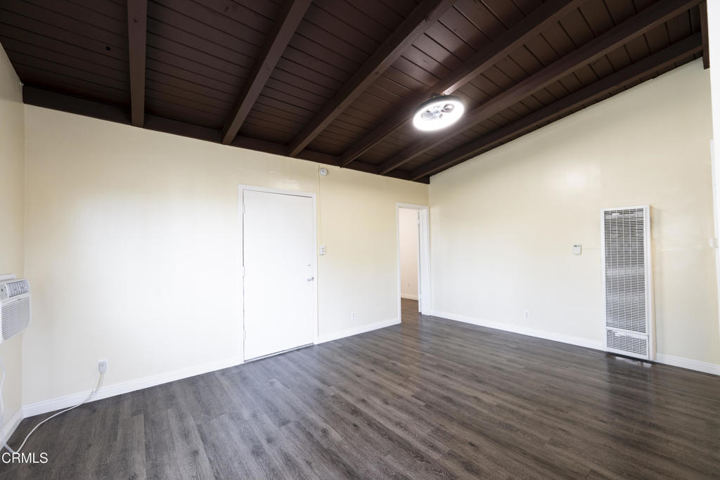 3620 S Budlong Avenue Property Photo 39